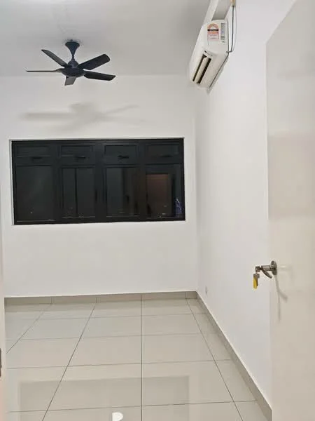 Room features: white painted walls, glossy ceramic tile flooring, 5-blade ceiling fan, 1 wall-mounted split AC, black framed windows, door with handle; style: modern.