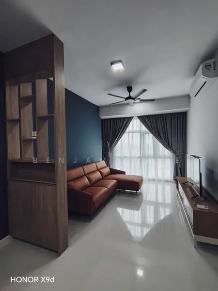 Living features: 3-seater brown leather sofa, wall-mounted TV, TV console in light wood, ceiling fan with light, large windows with sheer curtains, grey accent wall, white painted walls, glossy tile flooring, air conditioning unit; style: modern.