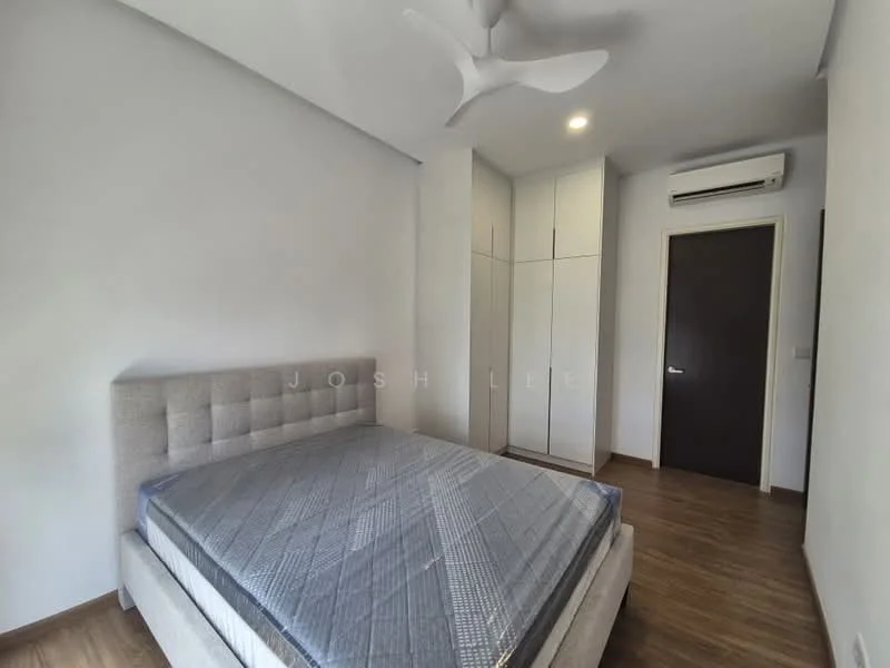 Bedroom features: king-size bed, upholstered headboard, wooden flooring, white painted walls, ceiling fan, built-in wardrobe, air conditioning unit, window with natural light; style: modern.