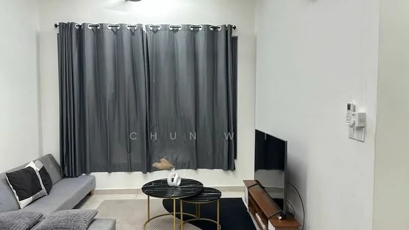 Living features: grey fabric sofa, black coffee table, wall-mounted TV, TV console, floor-to-ceiling curtains in dark grey, light-colored walls, carpeted flooring, decorative vase on coffee table; style: modern.
