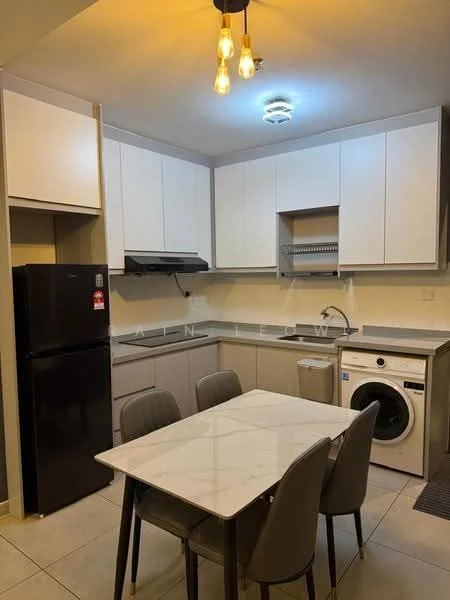 Kitchen features: white shaker cabinets, grey lower cabinets, marble countertop, stainless-steel sink, chrome pull-down faucet, built-in oven, stainless-steel fridge, front-load washing machine, 4-burner gas hob, exhaust hood, pendant light, recessed downlights, dining table with 4 chairs, tile flooring, wall-mounted shelving; style: modern.