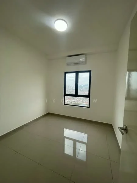 Room features: white painted walls, grey tiled flooring, 1 wall-mounted split AC, floor-to-ceiling window, city view, LED ceiling light, single door, neutral decor; style: modern; view: city.