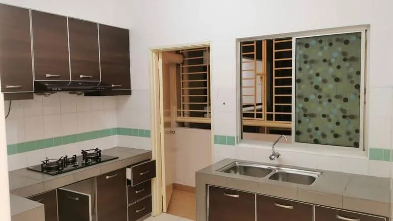 Kitchen features: dark wood cabinetry, stainless-steel double-bowl sink, chrome faucet, granite countertop, 4-burner gas hob, wall-mounted range hood, white tiled backsplash, green accent tiles, window with metal grills, open layout to adjacent room; style: modern.