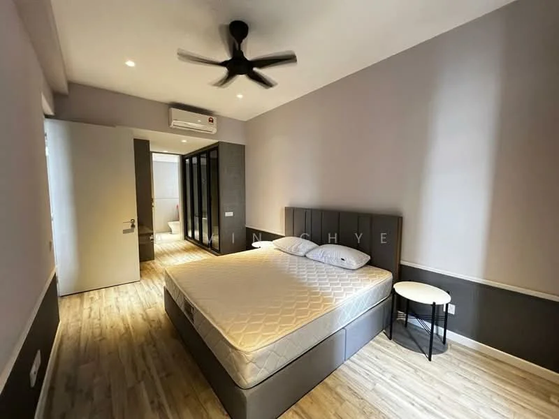 Bedroom features: queen-size bed, upholstered headboard, 2 bedside tables, 5-blade ceiling fan, wall-mounted split AC, laminate flooring, grey painted walls, built-in wardrobe with sliding doors, natural light from window; style: modern.