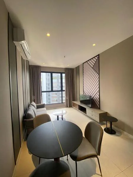 Living features: 3-seater fabric sofa in grey, coffee table, TV console, wall-mounted TV, floor-to-ceiling windows, sheer curtains, recessed downlights, air conditioning unit, light-coloured tile flooring, decorative wall with geometric pattern, built-in cabinetry, area rug; style: modern; view: city.