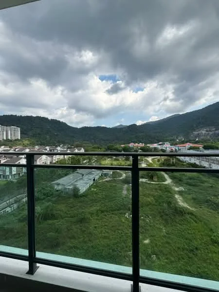 Room view: mountain.