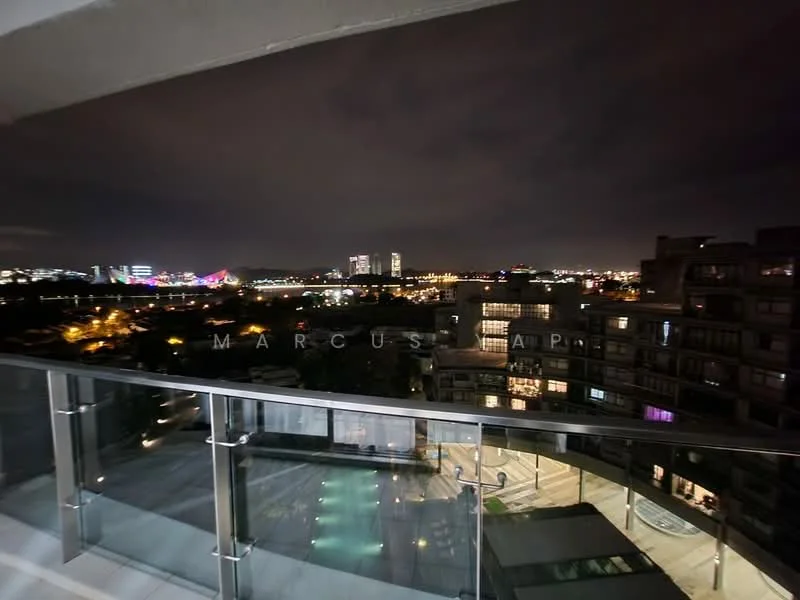 Room view: city.