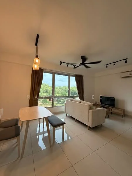 Living features: 3-seater fabric sofa in light beige, coffee table, TV console, wall-mounted TV, 5-blade ceiling fan with light, recessed LED downlights, floor-to-ceiling windows, curtains in brown, tile flooring in light color, decorative wall, area rug with geometric pattern, dining table for 4 with bench seating; style: modern; view: garden.