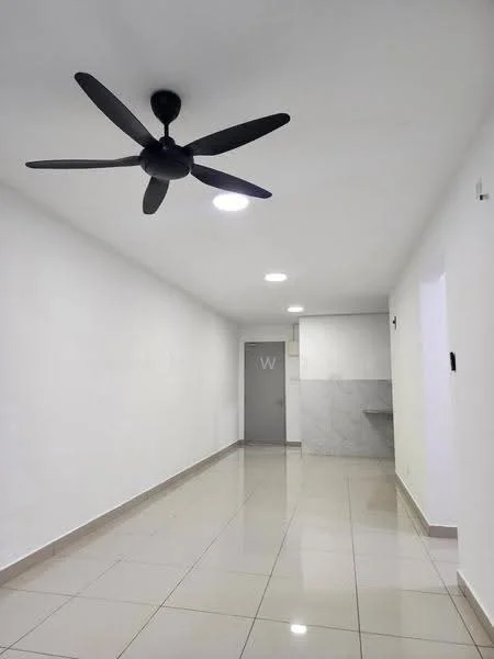 Room features: white painted walls, polished ceramic tile flooring, 5-blade ceiling fan in black, recessed LED downlights, grey door, marble backsplash, kitchenette area, open layout; style: modern.