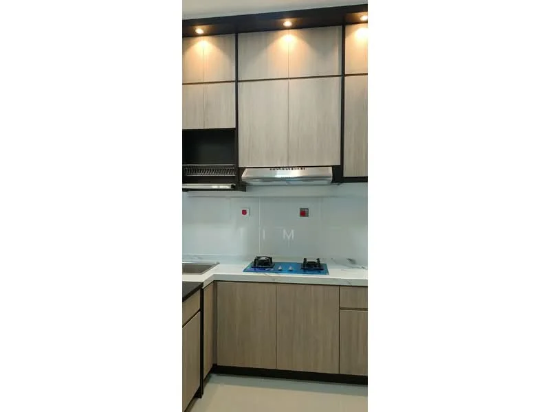 Kitchen features: laminate cabinetry in light wood finish, white countertop, built-in oven, stainless-steel range hood, 4-burner gas hob, white tiled backsplash, recessed downlights, integrated appliances, kitchen sink, drawer storage; style: modern.