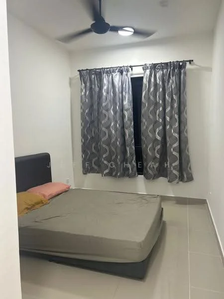 Bedroom features: queen-size bed without bedding, grey curtains with wave pattern, floor-to-ceiling window, ceiling fan, light fixture, light-coloured walls, tile flooring; style: modern.