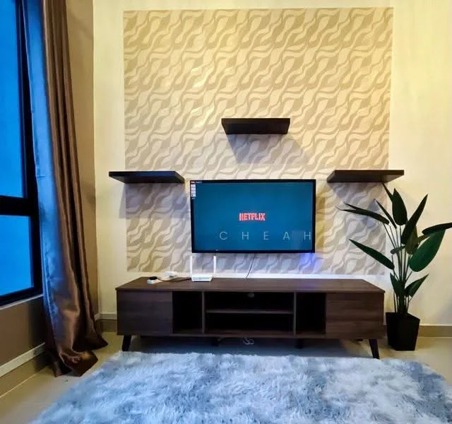 Living features: wall-mounted TV, wooden TV console, floating shelves, textured feature wall, light-colored walls, beige carpet, indoor plant, curtains, laminate flooring; style: modern.