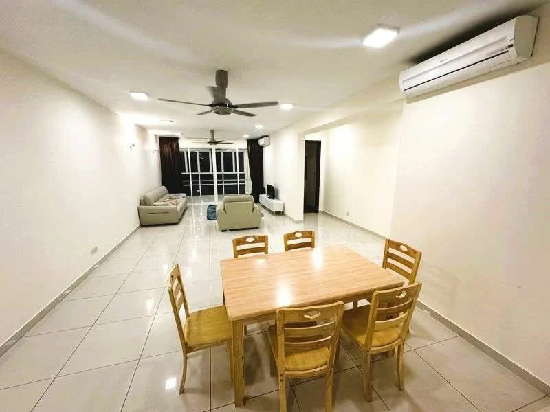 Living features: white painted walls, glossy ceramic tile flooring, 5-blade ceiling fan with light, wall-mounted split AC, floor-to-ceiling windows, sliding glass door, sofa in light grey fabric, coffee table, TV console, area rug, dining table with 6 chairs; style: modern.