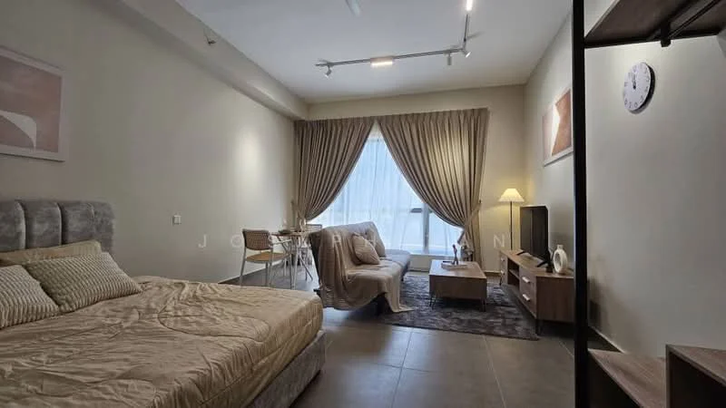 Living features: queen-size bed with upholstered headboard, 2-seater fabric sofa in beige, coffee table, TV console, wall-mounted TV, area rug with geometric pattern, floor-to-ceiling windows with sheer curtains, recessed downlights, ceiling fan, decorative wall clock, dining table for two with wooden chairs, light-colored painted walls, tile flooring; style: modern.