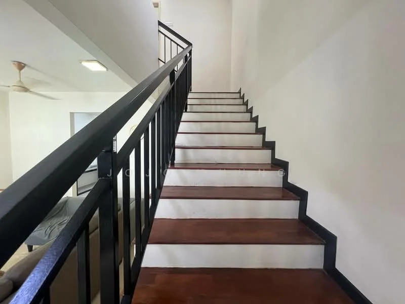 Room features: staircase with wooden steps, black metal railing, white painted walls, ceiling fan, recessed lighting; style: modern.