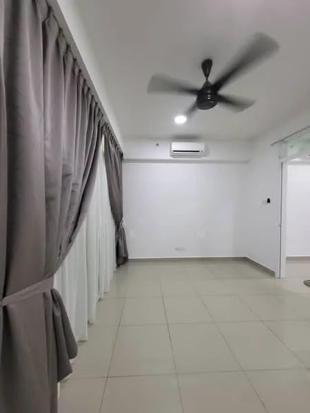 Living features: light grey walls, white ceiling, ceiling fan, wall-mounted split AC, large windows with sheer curtains, grey curtains, tile flooring, neutral decor; style: modern.