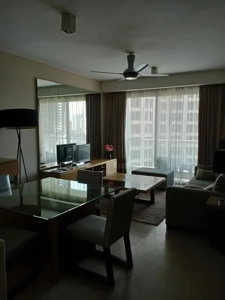 Living features: 5-blade ceiling fan, floor-to-ceiling windows, sheer curtains, coffee table, 2-seater fabric sofa, 3-seater fabric sofa, TV console, wall-mounted TV, area rug, dining table with glass top, 4 dining chairs, decorative mirror, potted plant; style: modern; view: city.