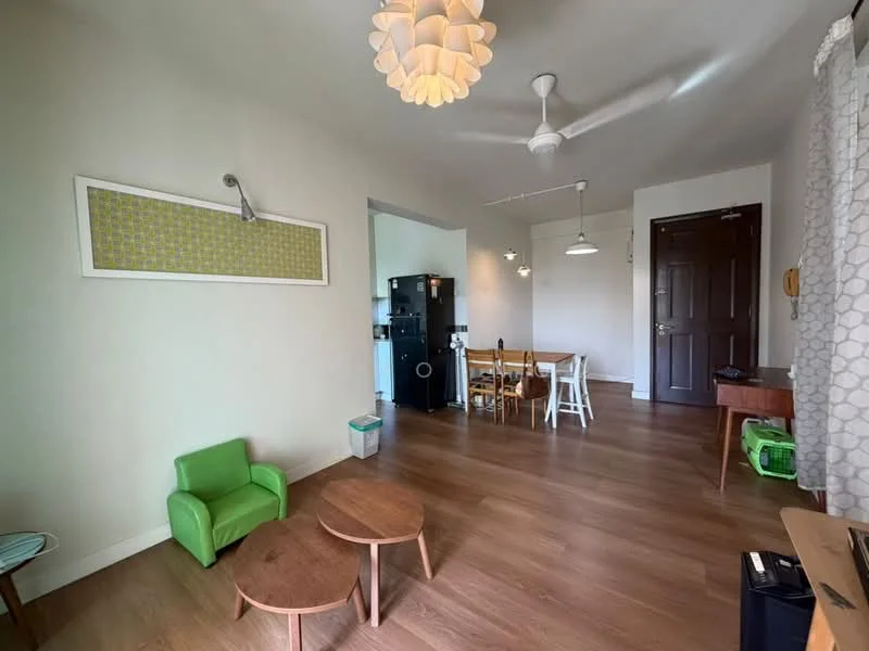 Living features: wooden flooring, white painted walls, 5-blade ceiling fan with light, pendant light, green accent chair, round wooden coffee table, rectangular wooden dining table, 4 dining chairs, black refrigerator, window with sheer curtains; style: modern.