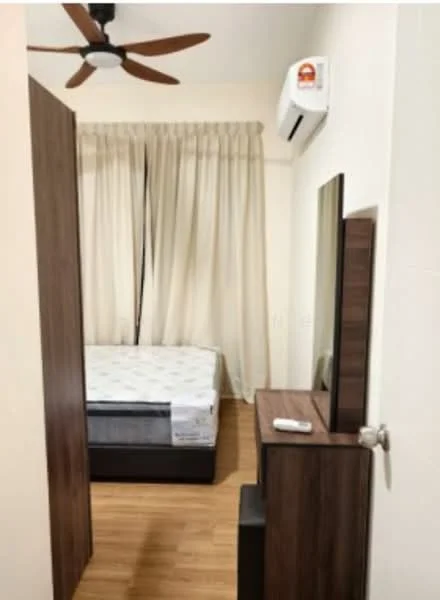 Bedroom features: queen-size bed, wooden flooring, 5-blade ceiling fan, wall-mounted split AC, curtains, dressing table with mirror, wooden dresser, decorative wall, bedside table; style: modern.