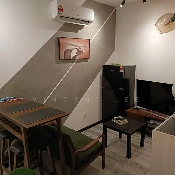 Living features: wall-mounted split AC, grey accent wall, wooden dining table, 4 dining chairs, green upholstered chairs, black fridge, wall-mounted TV, wooden TV console, decorative artwork, recessed downlights, laminate flooring; style: modern.