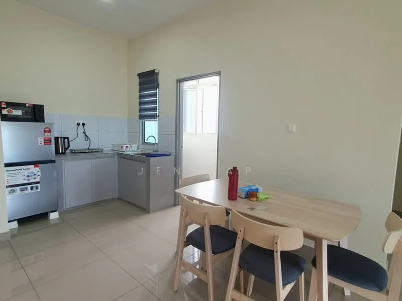 Kitchen features: white painted walls, cream tiled flooring, grey cabinetry, stainless-steel fridge, built-in oven, ceramic cooktop, single-bowl stainless-steel sink, chrome pull-down faucet, window with blinds, kitchen countertop, kitchen island, dining table with four chairs; style: modern.