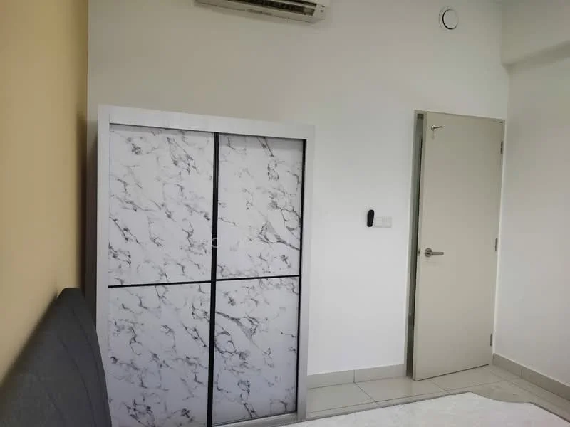 Room features: grey upholstered bed, marble-patterned wardrobe, white painted walls, light grey floor tiles, wall-mounted air conditioning unit, door with handle, light switch, crown moulding; style: modern.