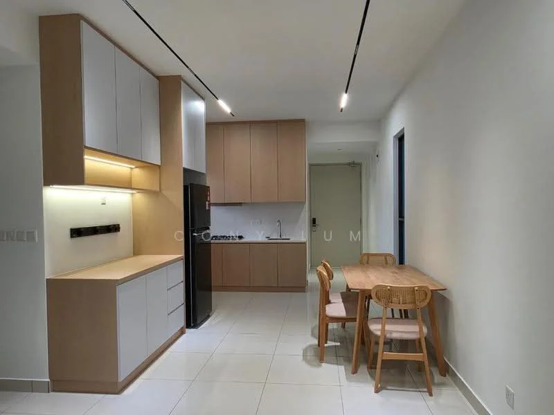 Kitchen features: white cabinetry with wood accents, black countertop, built-in oven, 4-burner gas hob, stainless-steel fridge, single-bowl stainless-steel sink, chrome pull-down faucet, tile backsplash, recessed downlights, white walls, ceramic tile flooring, dining table with 4 chairs; style: modern.