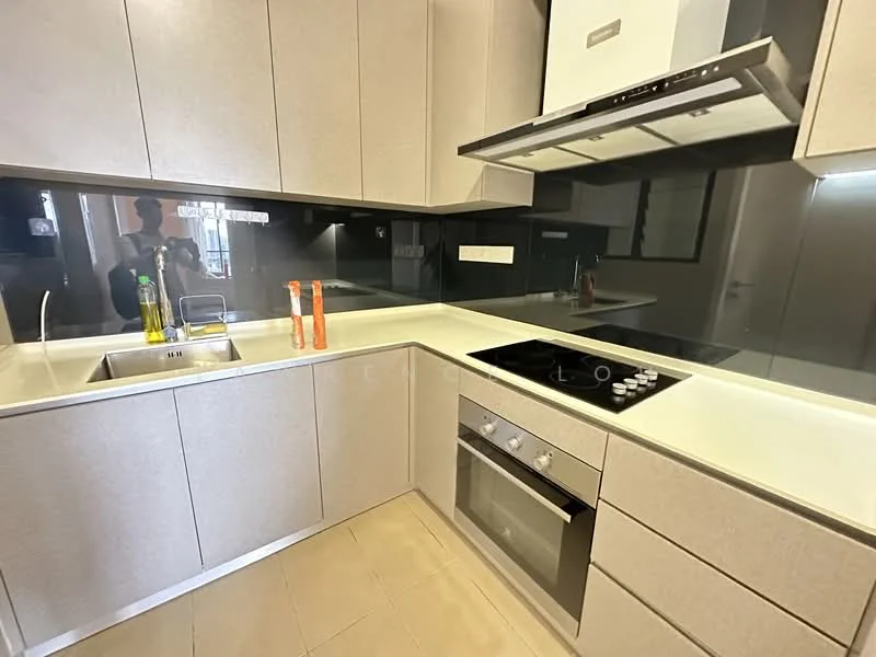 Kitchen features: single-bowl stainless-steel sink, chrome pull-down faucet, quartz countertop, glass backsplash, built-in oven, 4-burner gas hob, stainless-steel range hood, light beige cabinetry, tile flooring, recessed downlights; style: modern.