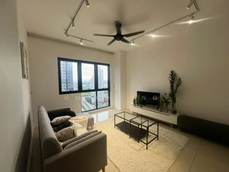 Living features: 3-seater fabric sofa in grey, coffee table, wall-mounted TV, TV console, area rug, floor-to-ceiling windows, ceiling fan with light, decorative plant, light-colored walls, track lighting; style: modern; view: city.