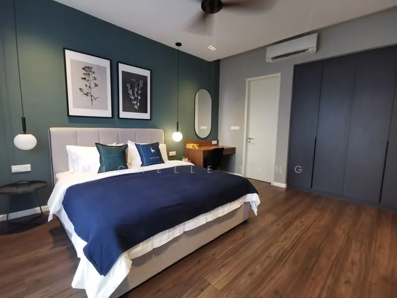Bedroom features: king-size bed with upholstered headboard, blue bedspread, two bedside lamps, wooden bedside table, framed artwork on walls, green accent wall, light wood flooring, built-in wardrobe with sliding doors, ceiling fan, wall-mounted mirror, recessed lighting; style: modern.
