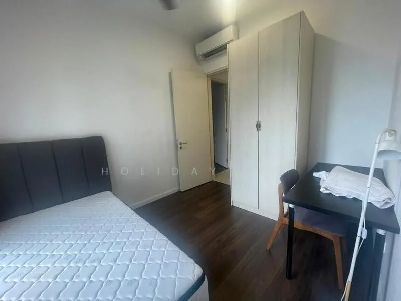 Bedroom features: queen-size bed, upholstered headboard, built-in wardrobe with sliding doors, study desk with chair, white walls, wood laminate flooring, air conditioning unit, table lamp; style: modern.