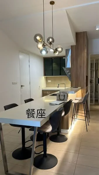 Kitchen features: white dining table with metal legs, 4 black upholstered dining chairs, wooden cabinetry with dark finish, stainless-steel range hood, built-in oven, ceramic tile flooring, pendant lighting with spherical bulbs, open shelving, kitchen island with seating, grey countertop; style: modern.
