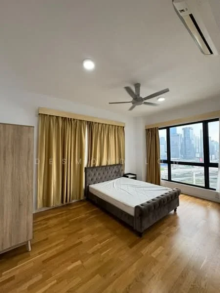 Bedroom features: queen-size bed, upholstered headboard, wooden flooring, floor-to-ceiling windows, city view, 5-blade ceiling fan, curtains in beige, built-in wardrobe; style: modern; view: city.