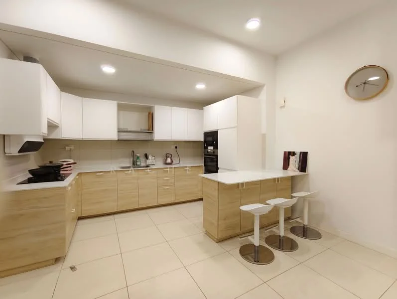 Kitchen features: white cabinetry, light wood cabinetry, marble countertop, stainless-steel sink, chrome pull-down faucet, built-in oven, freestanding range oven, microwave, tile flooring, recessed downlights, breakfast bar with stools, wall-mounted clock; style: modern.