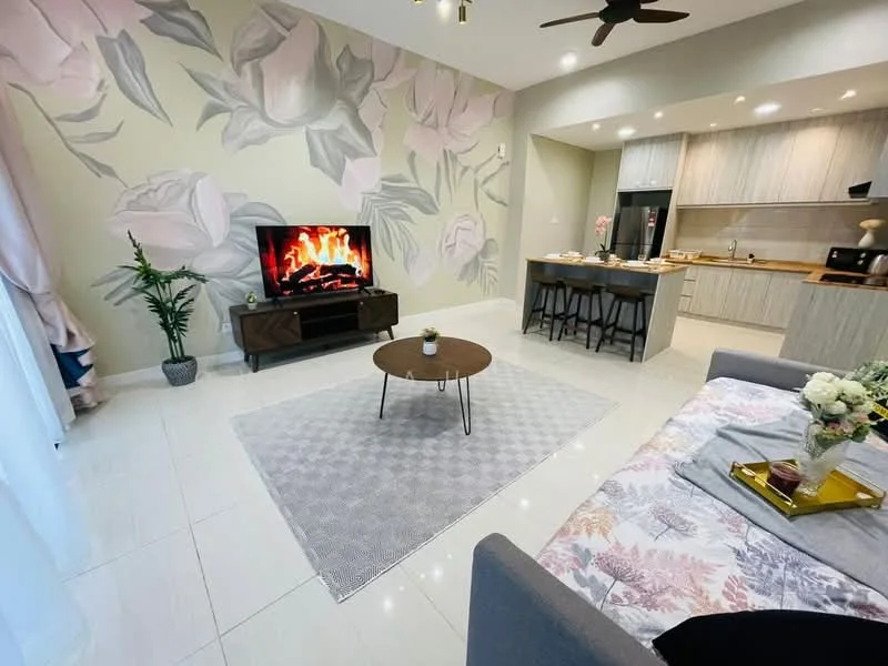 Living features: floral wallpaper with pastel colors, white painted walls, glossy tile flooring, 5-blade ceiling fan, wall-mounted TV, wooden TV console, round coffee table, area rug with geometric pattern, sofa with decorative cushions, decorative vase with flowers, open kitchen with bar stools, kitchen cabinetry with wood finish, countertop with kitchen appliances; style: modern.