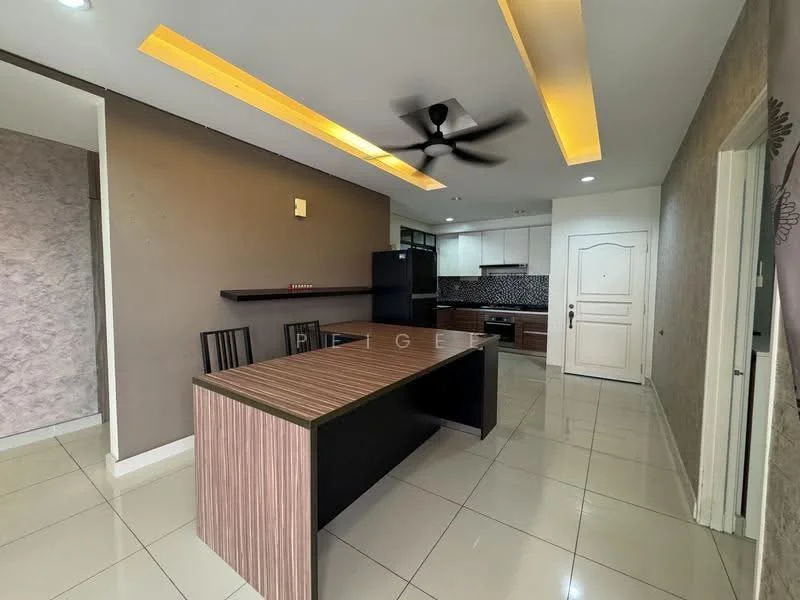 Dining features: dining table with wooden top, black base for dining table, 4 dining chairs, ceiling fan with light, recessed LED downlights, cream tiled flooring, grey accent wall, kitchen cabinetry in the background, black refrigerator, kitchen backsplash with mosaic tiles; style: modern.