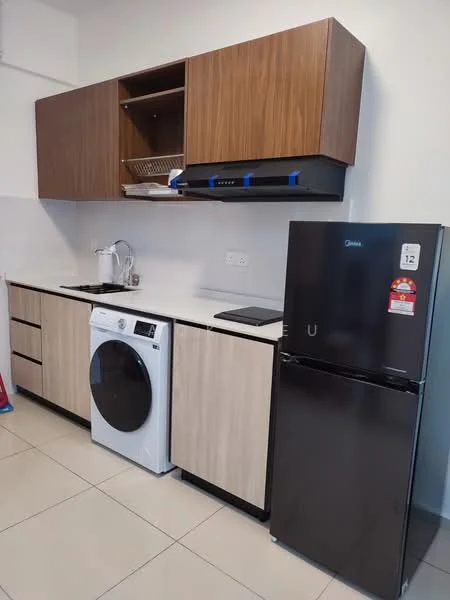 Kitchen features: brown wooden upper cabinets, beige lower cabinets, black countertop, single-bowl stainless-steel sink, chrome pull-down faucet, built-in stove, white front-load washing machine, black refrigerator, tile flooring, white tiled backsplash, open shelving, kitchen utensils holder; style: modern.