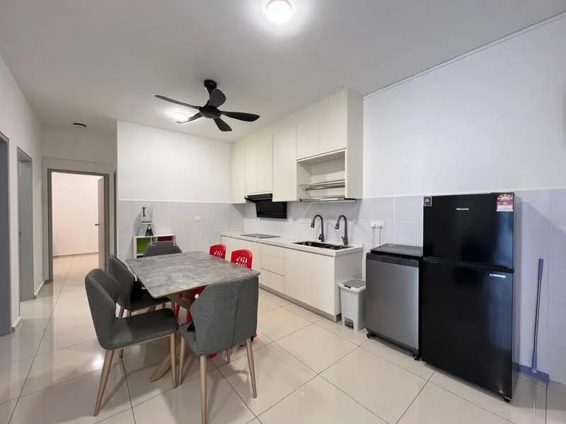 Kitchen features: white cabinetry, grey countertop, double-bowl stainless-steel sink, chrome pull-down faucet, built-in oven, freestanding range oven, stainless-steel fridge, 4-burner gas hob, pendant light, ceiling fan, tile flooring, dining table with grey chairs; style: modern.