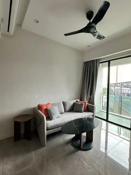 Living features: 3-seater fabric sofa in light grey, decorative cushions in various colors, round marble coffee table with black base, floor-to-ceiling sliding glass door, curtains in grey fabric, wall-mounted split AC unit, recessed ceiling lights, polished ceramic tile flooring, ceiling fan with 3 blades; style: modern.