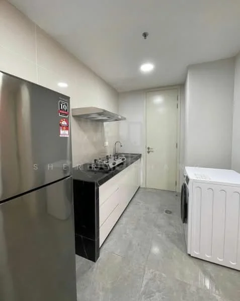 Kitchen features: stainless-steel fridge, built-in oven, 4-burner gas hob, stainless-steel range hood, black granite countertop, white cabinetry, single-bowl stainless-steel sink, wall-mounted faucet, washing machine, grey marble flooring, white painted walls, door to hallway; style: modern.