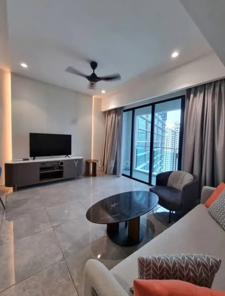 Living features: grey tiled flooring, white painted walls, recessed downlights, 5-blade ceiling fan, wall-mounted TV, TV console in dark wood, sofa with light upholstery, coffee table with dark surface, floor-to-ceiling sliding glass door, curtains in grey fabric, decorative cushions in orange, open view through sliding door; style: modern; view: city.
