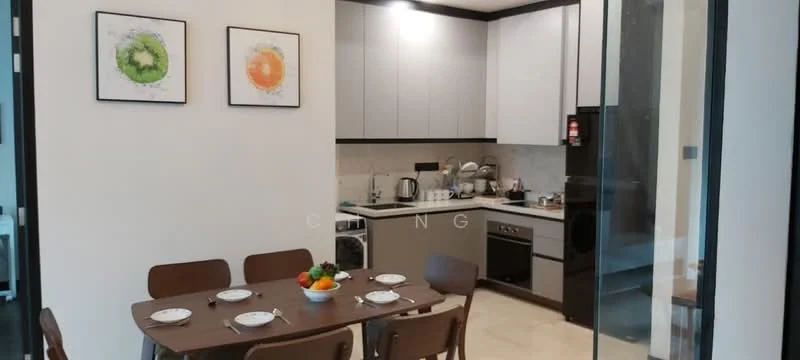 Kitchen features: white cabinetry, black countertop, stainless-steel built-in oven, stainless-steel range hood, 4-burner gas hob, stainless-steel sink, kettle, toaster, microwave, refrigerator, wall-mounted cabinets, tile backsplash, pendant lighting, dining table with 6 chairs, fruit bowl on table; style: modern.