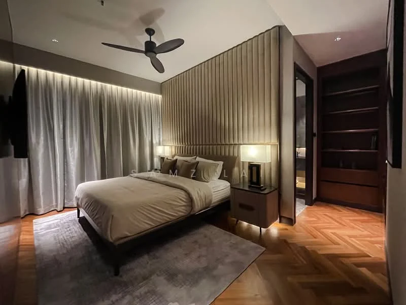 Bedroom features: king-size bed, upholstered headboard, 2 bedside lamps, wooden flooring, area rug, 5-blade ceiling fan, floor-to-ceiling curtains, built-in wardrobe, wall-mounted shelving, recessed lighting; style: modern.