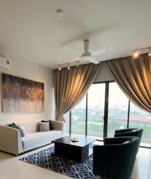 Living features: 3-seater fabric sofa in cream, 2 armchairs in dark green, coffee table in dark wood, area rug with geometric pattern, floor-to-ceiling windows, curtains in light beige, wall-mounted split AC, decorative artwork on wall, recessed downlights, ceiling fan; style: modern; view: city.