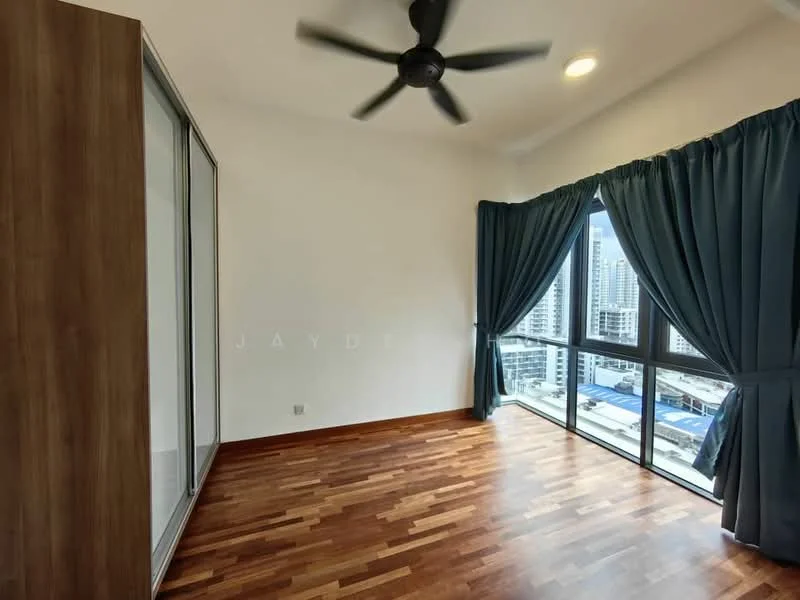 Bedroom features: wooden flooring, white painted walls, 5-blade ceiling fan, floor-to-ceiling windows, curtains in dark blue, built-in wardrobe with sliding doors, city view; style: modern; view: city.