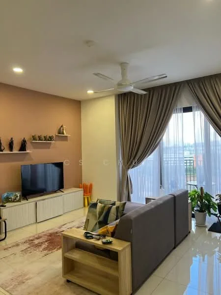 Living features: light grey fabric sofa, wooden coffee table, TV console with storage, wall-mounted TV, recessed downlights, 5-blade ceiling fan, floor-to-ceiling windows, sheer curtains, decorative plants, area rug with abstract pattern, accent wall in peach color, open shelving with decorative items; style: modern; view: city.