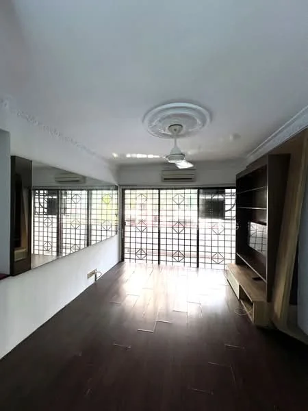 Living features: wooden flooring, white painted walls with crown moulding, ceiling fan, wall-mounted TV console, large windows with security grills, natural light from windows, built-in shelving unit, recessed lighting; style: modern.