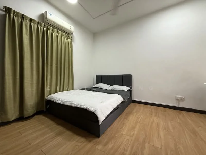 Bedroom features: queen-size bed, upholstered headboard, white bedding, wooden flooring, 1 wall-mounted split AC, green curtains, white painted walls, ceiling with recessed lighting; style: modern.