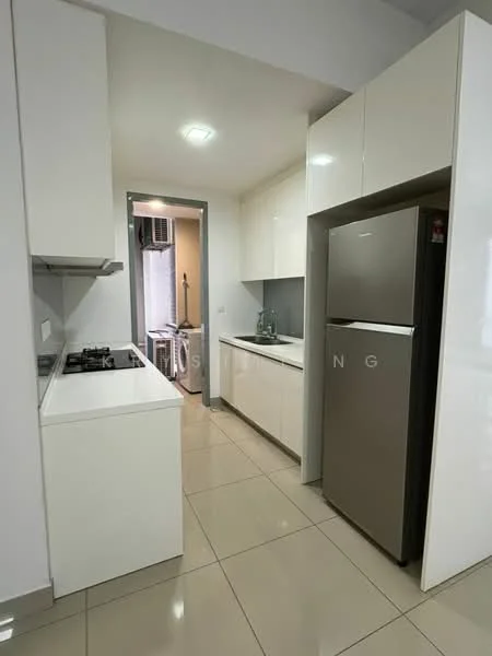 Kitchen features: white cabinetry, stainless-steel fridge, built-in oven, 4-burner gas hob, single-bowl stainless-steel sink, chrome pull-down faucet, white quartz countertop, ceramic tile flooring, recessed downlights, wall-mounted split AC; style: modern.