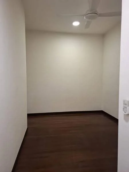 Room features: white painted walls, wooden flooring, ceiling fan, recessed downlight.